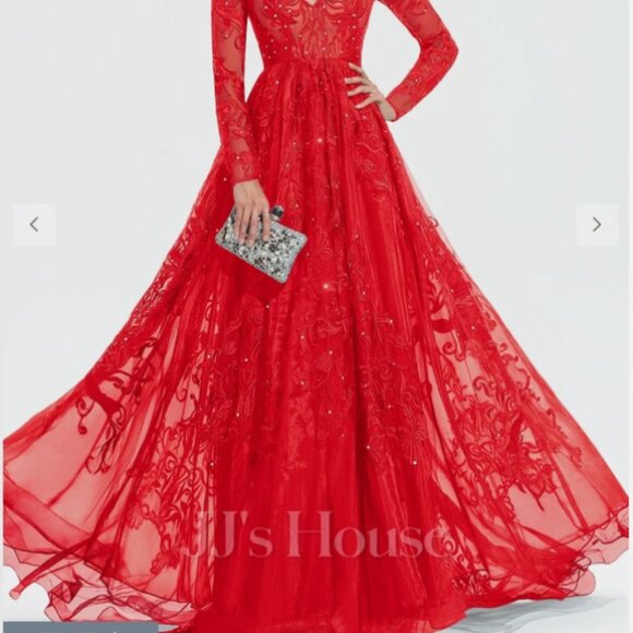 JJ's House Red Ball-Gown w/ Sweep Train Tulle Lace w/ Sequins Sz 8 196082 - Picture 13 of 13
